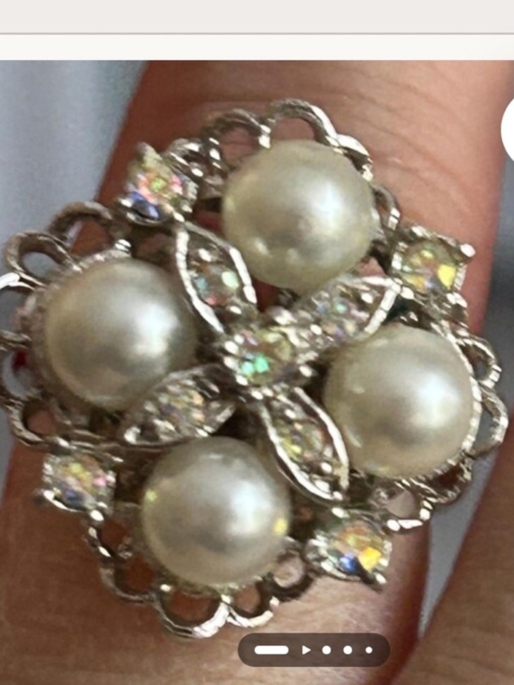 Size 7 vintage Sarah Coventry "Camelot" cocktail ring silver tone